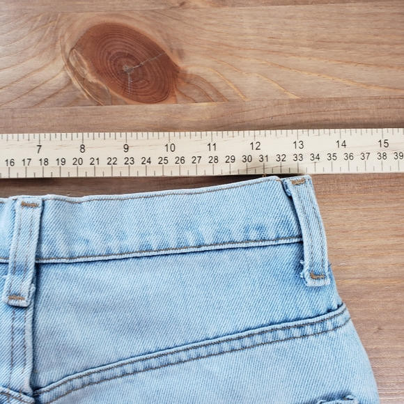 Vintage Levi’s Orange Tab W26 Flare Leg Light Wash Creased - Picture 12 of 16